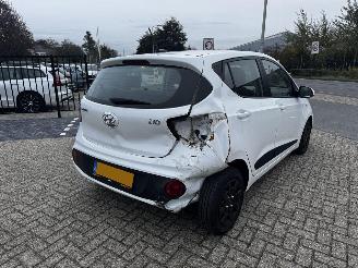 Hyundai I-10 1.0i cool navi picture 8