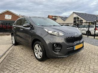 Damaged car Kia Sportage 1.6 GDI First Edition 2 OWNERS !! 2016/6