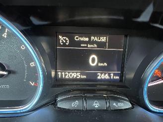 Peugeot 2008 1.2 PureTech Allure  112.095 KM!! picture 31