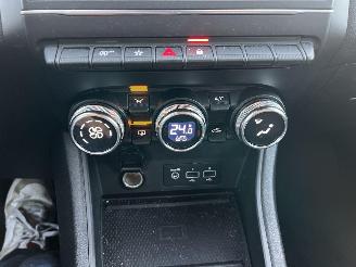 Renault Captur 1.0 TCe 90 techno. picture 11