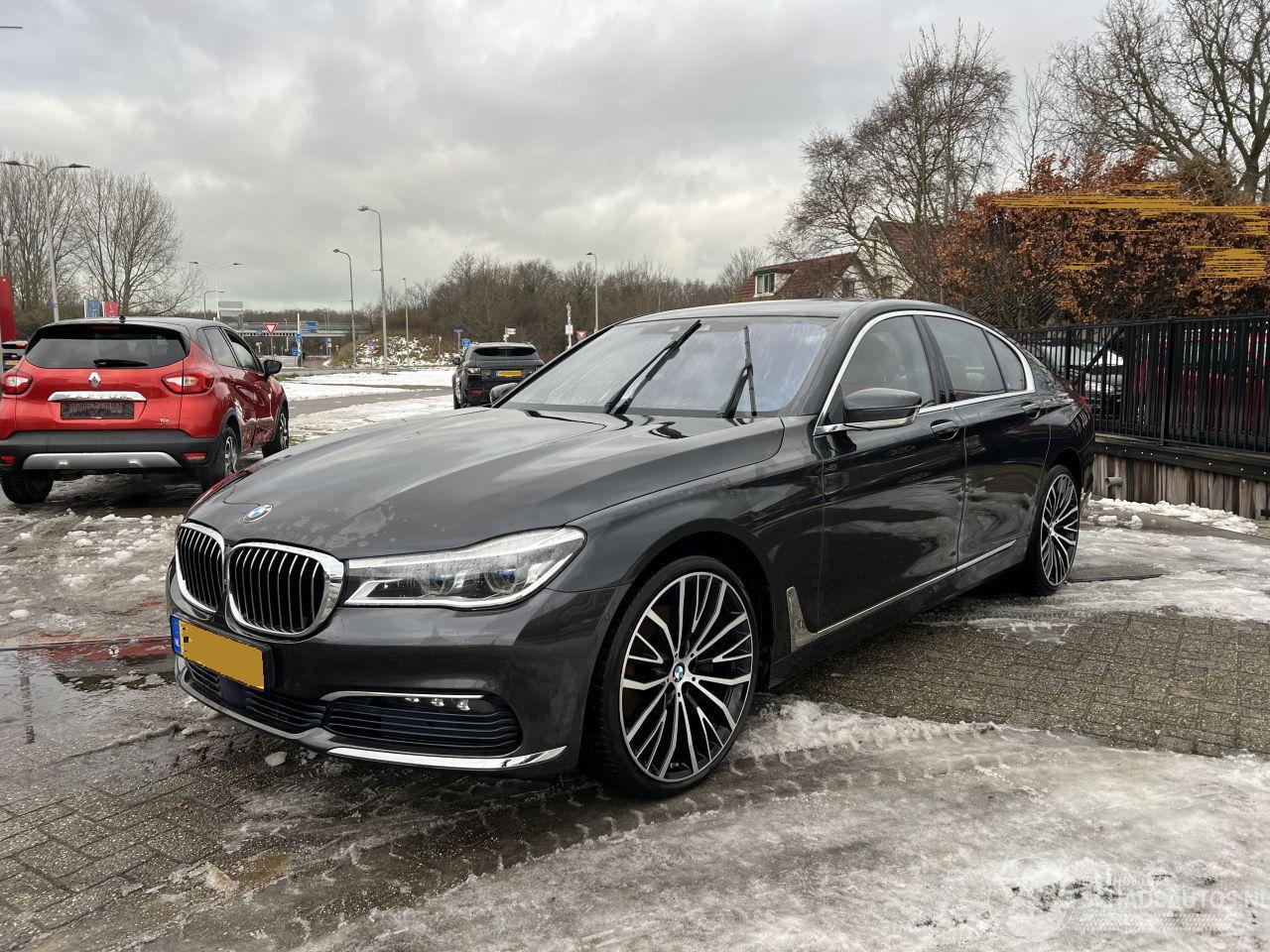 BMW 7-serie 740i High Executive Pano Waterschade