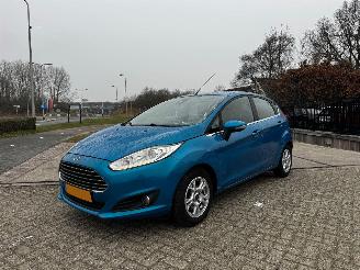 Damaged car Ford Fiesta 1.6 TDCi Lease Titanium 2013/9