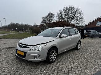 Schadeauto Hyundai I-30 CW 1.6i Style  1ST OWNER !! CLIMA 2009/10