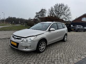 Hyundai I-30 CW 1.6i Style  1ST OWNER !! CLIMA picture 2