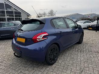 Peugeot 208 1.2 VTi Active picture 5