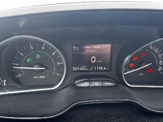 Peugeot 208 1.2 VTi Active picture 20