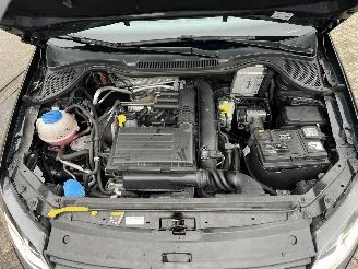 Volkswagen Polo 1.2 TSI First Edition - zeer netjes onderhouden | boekjes aanwezig picture 23