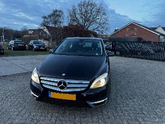 Mercedes B-klasse 180 Ambition | 55.872 KM !! 1e eigenaar! picture 2