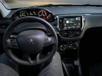 Peugeot 208 1.2 PureTech Blue Lion 150.045 KM !! picture 17