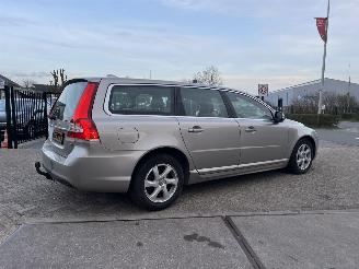 Volvo V-70 2.0 T4 Inscription Edition Pano picture 4