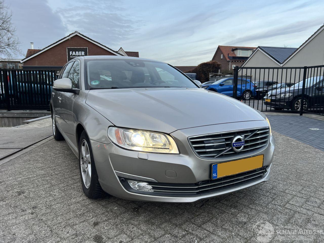 Volvo V-70 2.0 T4 Inscription Edition Pano