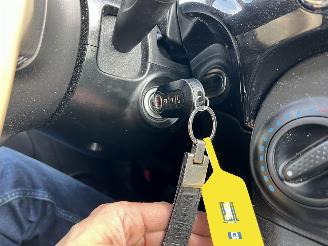 Fiat 500 1.0 Hybrid Urban 13.290 Km!! picture 26