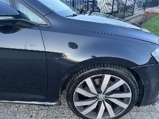 Volkswagen Golf 2.0 TDI Highline picture 13