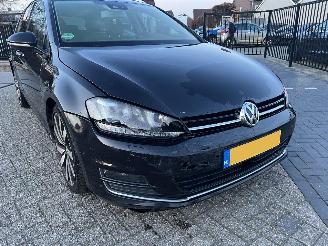 Volkswagen Golf 2.0 TDI Highline picture 10