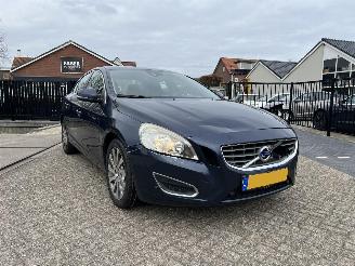 Auto incidentate Volvo S-60 1.6 T4 Momentum Automaat 2011/3