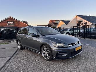 Volkswagen Golf 1.6 TDI Highline Business R picture 2