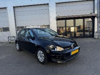 Vaurioauto  passenger cars Volkswagen Golf 1.2 TSI Comfortline 2013/5