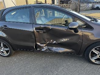 Kia Rio 1.4 CVVT PANO LEER AUTOMAAT !! FULL OPTIONS picture 20