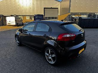 Kia Rio 1.4 CVVT PANO LEER AUTOMAAT !! FULL OPTIONS picture 3