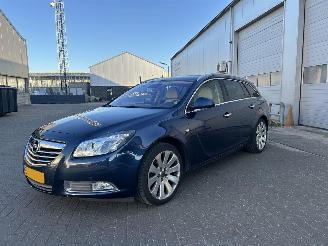 krockskadad bil auto Opel Insignia SPORTS TOURER SW 2.0 T Cosmo 2011/3