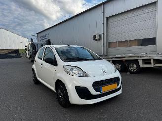 Voiture accidenté Peugeot 107 1.0 Access Accent Facelift 2012/10