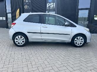 Toyota Yaris 1.3 VVT-i Aspiration picture 14