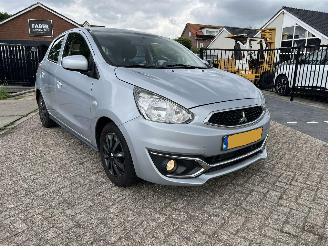 krockskadad bil auto Mitsubishi Space-star 1.0 Cool+ | 74.290 km!! 2017/7