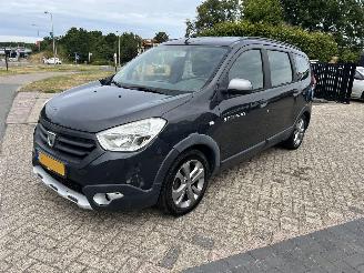 damaged passenger cars Dacia Lodgy 1.5 dCi S&S Stepway 7p. 2017/2