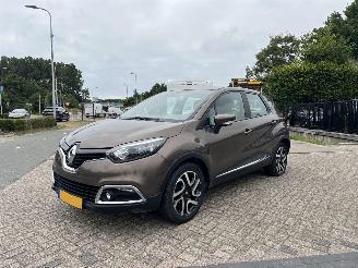 Schadeauto Renault Captur 0.9 TCE Expression 2013/10