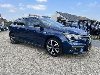 uszkodzony samochody osobowe Renault Mégane 1.3 TCe Bose | 77.417 km!! 2019/1