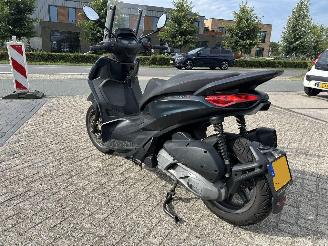Piaggio Beverly 300 300 Beverly S HPE | 26.528 km!! picture 3