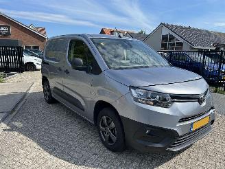 krockskadad bil bedrijf Toyota Proace 1.5 D-4D Professional | 84.458 km!! 2020/4