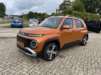 Damaged car Hyundai Inster Evolve Sky Plus 49 kWh | 2.403 km!! 2025/5