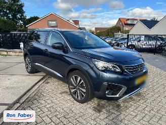 Vaurioauto  passenger cars Peugeot 5008 1.2 PureTech Allure 7p 2018/12