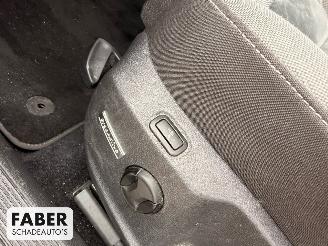 Volkswagen Golf 1.4 TSI Highline Business R picture 16