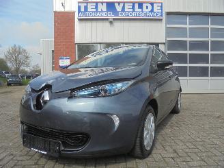 damaged passenger cars Renault Zoé Life Elektro, Navi, Airco, Cruise control, PDC 2019/7