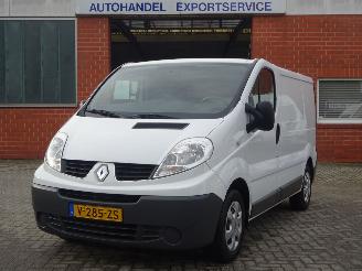 skadebil bedrijf Renault Trafic 2.0 dCi T27 L1H1 Générique, Trekhaak, Radio-Bleutooth, schuifdeur 2014/6