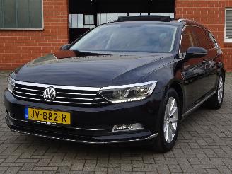 Volkswagen Passat Variant 1.6 TDI Highline, Panorama, Leer/alca, DAB+, Navi, 3 zone Airco picture 2