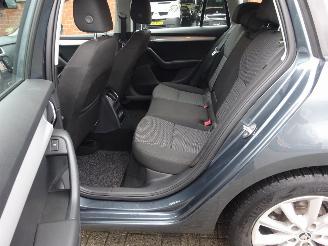 Skoda Octavia 1.6 TDI 105pk Greentech Ambition, Climare & Cruise, Navi picture 8