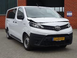 škoda osobní automobily Toyota ProAce Long Extra Range Cool 75 kWh 100kw Electric, 9 persoons, Airco, Navi, Cruise 2023/1