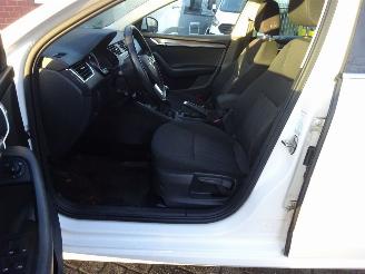 Skoda Octavia Style 2.0 TDI 110kw/150pk, Navi, Climate & Cruise, DAB+, Stoelverw. picture 7