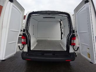 Volkswagen Transporter 2.0 TDI 140pk Koelwagen picture 10
