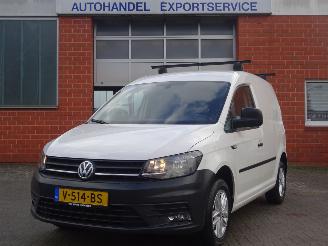 krockskadad bil bedrijf Volkswagen Caddy 1.6 TDI Comfortline, Airco, Navi, Cruise control, DAB+, PDC 2017/8