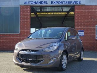 Vaurioauto  passenger cars Hyundai Ix20 1.6i Lounge Pack 125pk, Climate & Cruise, Trekhaak 2012/5
