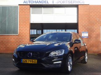 Schadeauto Volvo V-60 D6 TwinEngine 162kw Plug-in Hybride, Leer, Navi, Airco, Trekhaak 2015/7