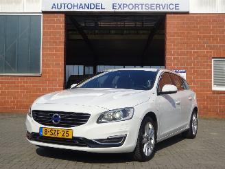 krockskadad bil auto Volvo V-60 2.4 D6 AWD Plug-In Hybrid Summum, Leer, Navi, Climate & cruise 2013/7
