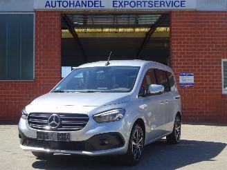 uszkodzony samochody osobowe Mercedes Citan T-Klasse T 180-d Progressive Automaat 116pk Euro6 2022/10