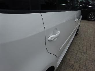 Volkswagen Touran \"Cup\" 105 pk Comfortline 7 persoons, Climate & Cruise control picture 17