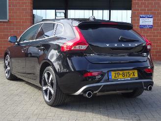 Volvo V-40 T3 Polar+ Sport R-Design, Panorama, Navi, Climate & Cruise, Leer picture 6