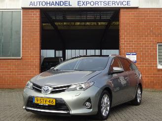 uszkodzony samochody osobowe Toyota Auris Touring Sports 1.8i Hybride , Panorama, Navi, Camera, Cruise & Climate control 2013/12